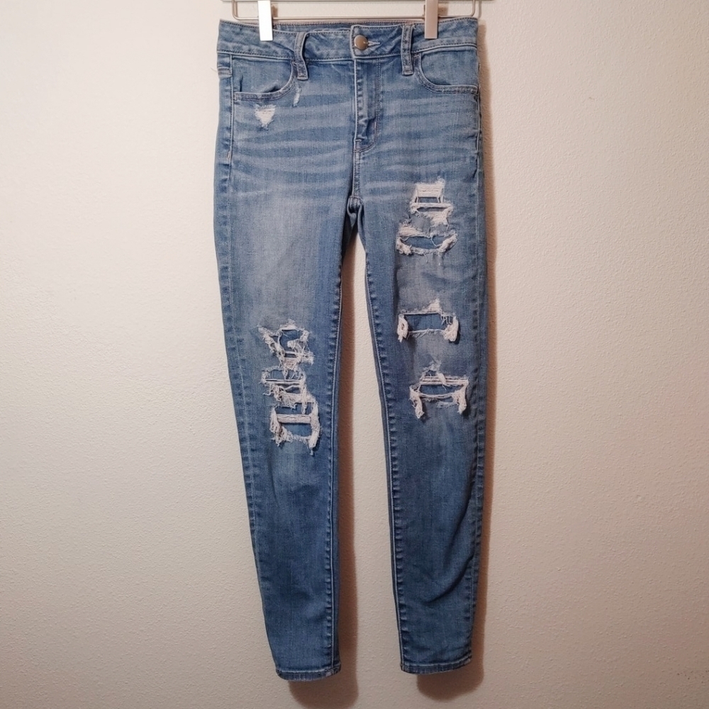 American Eagle Light Wash Distresed Hi-Rise Jegging Denim 0 Short
